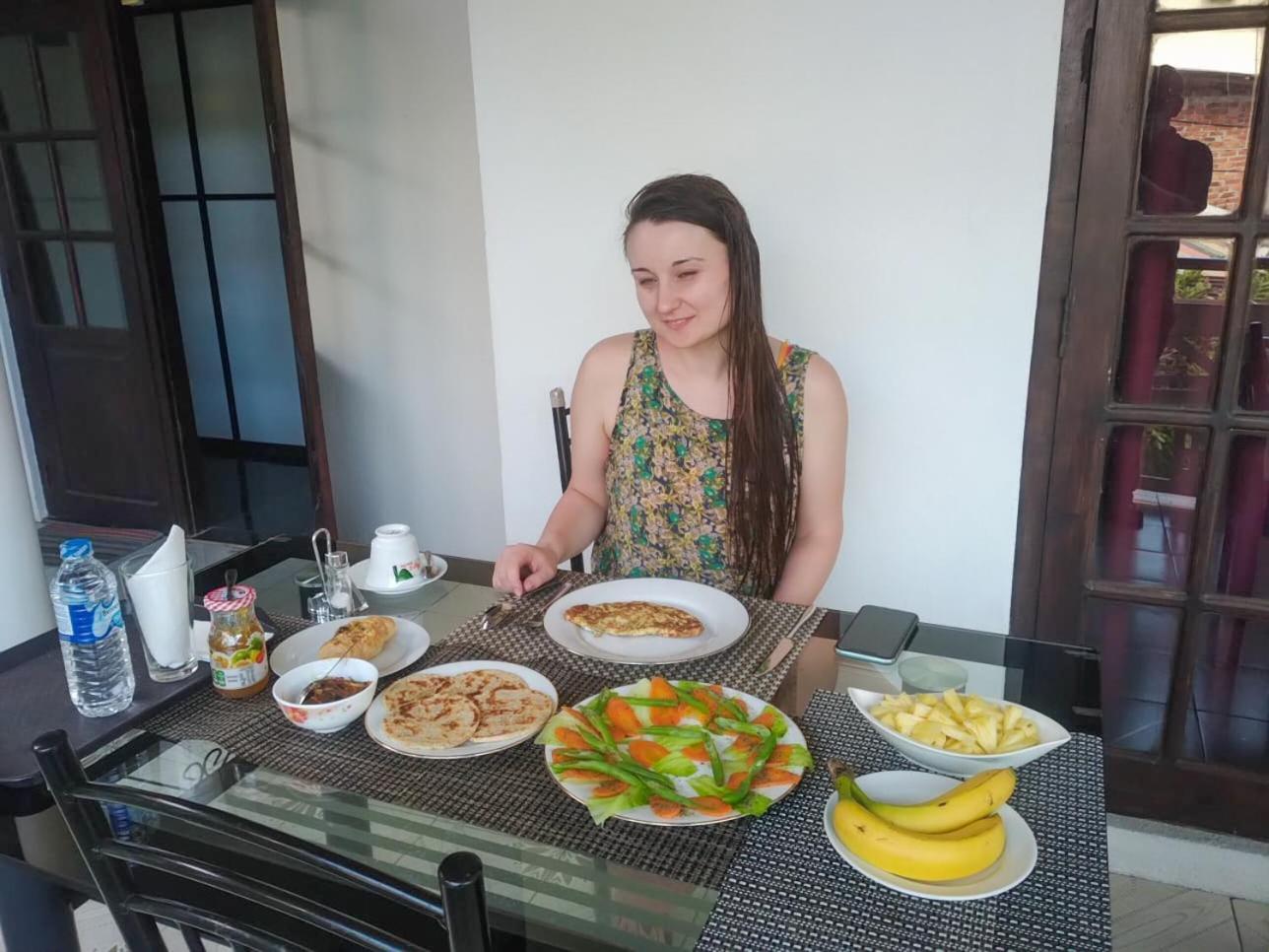 Myr-O Homestay Kombichankulama Екстер'єр фото