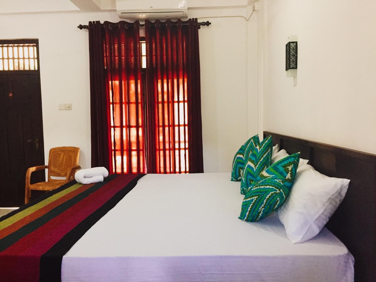 Myr-O Homestay Kombichankulama Екстер'єр фото