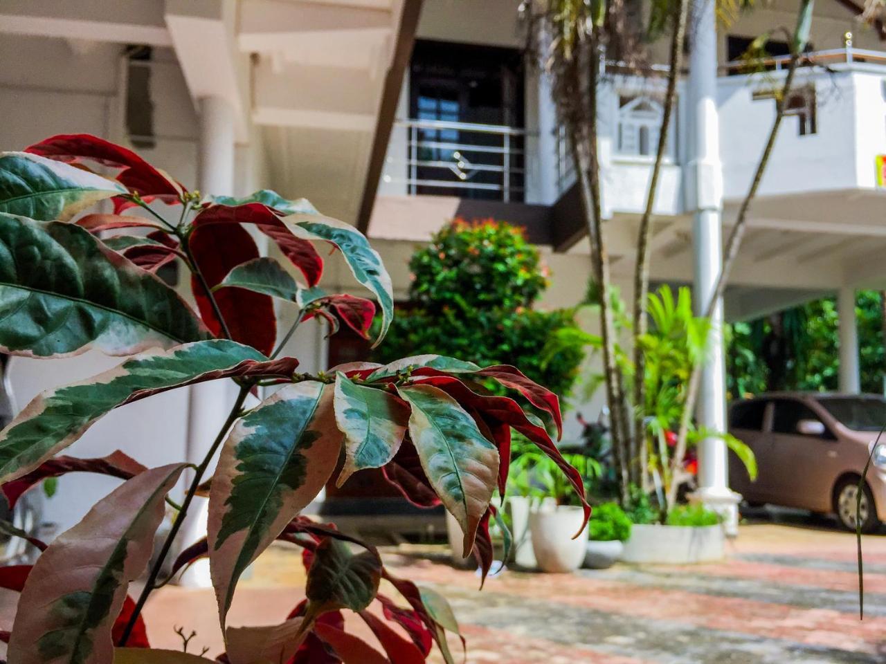 Myr-O Homestay Kombichankulama Екстер'єр фото