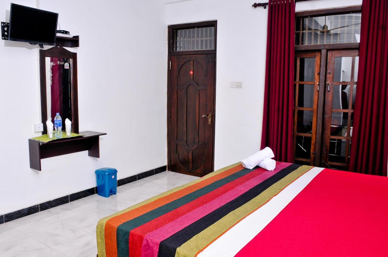 Myr-O Homestay Kombichankulama Екстер'єр фото