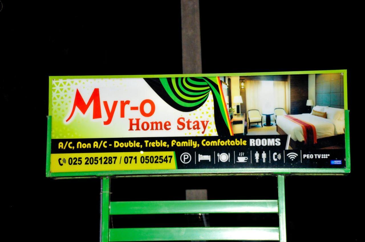 Myr-O Homestay Kombichankulama Екстер'єр фото