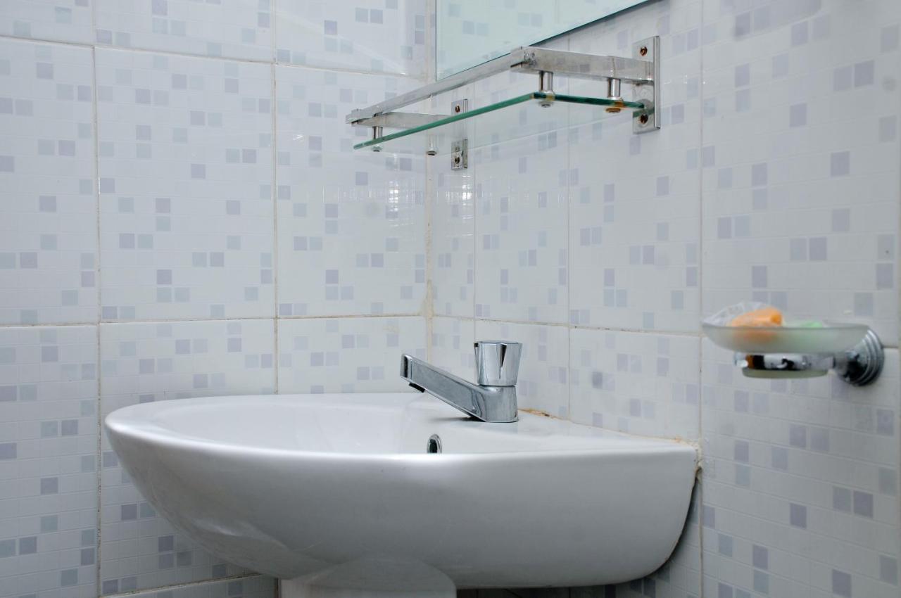 Myr-O Homestay Kombichankulama Екстер'єр фото