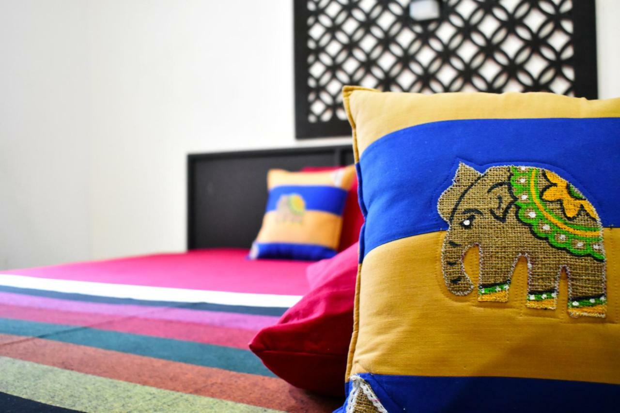 Myr-O Homestay Kombichankulama Екстер'єр фото