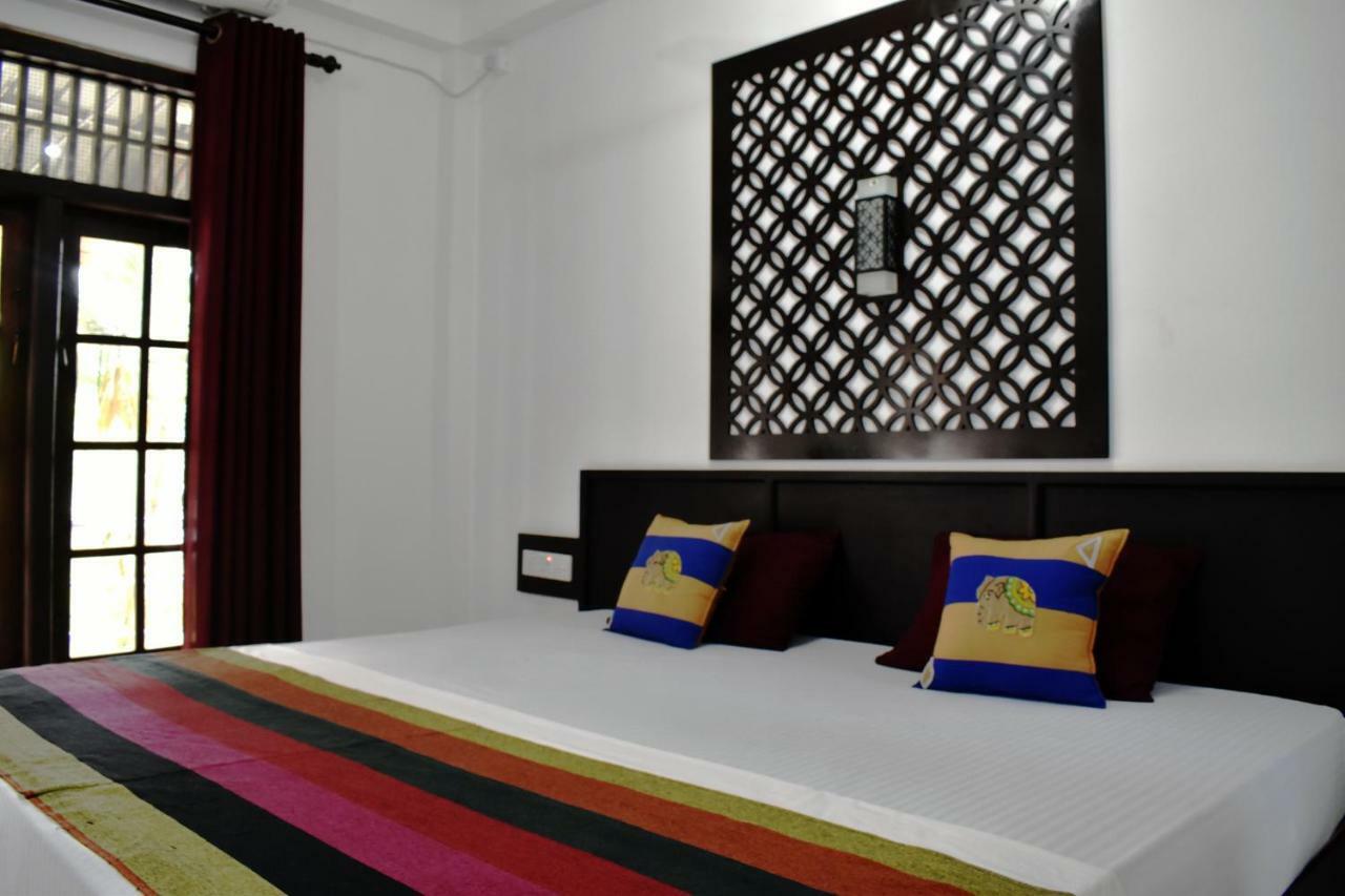 Myr-O Homestay Kombichankulama Екстер'єр фото