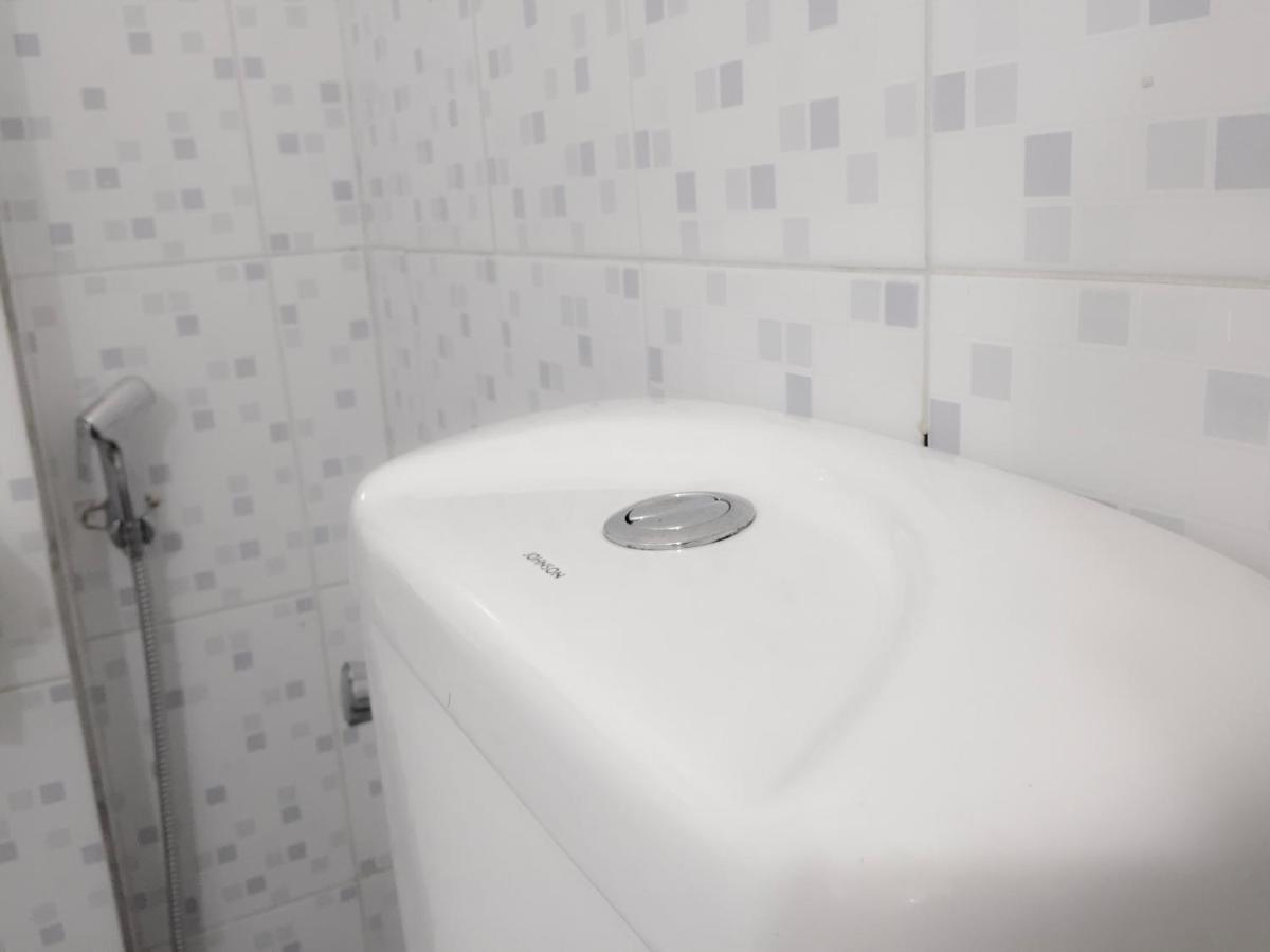 Myr-O Homestay Kombichankulama Екстер'єр фото