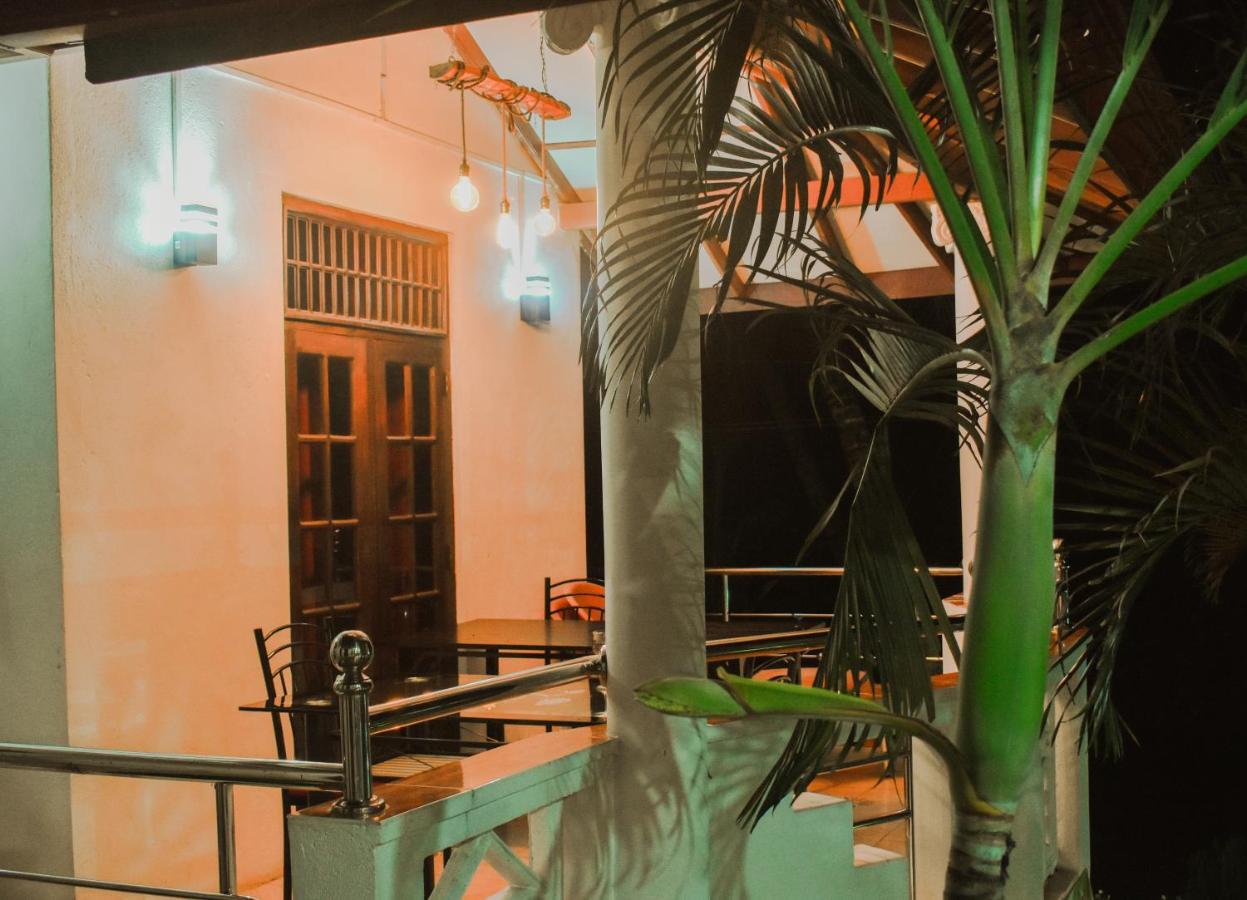 Myr-O Homestay Kombichankulama Екстер'єр фото